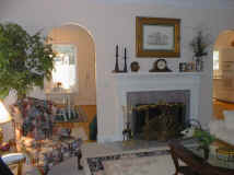 images/HouseDenToKit.jpg (66772 bytes)