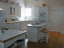 images/HouseKitFront.jpg (52063 bytes)