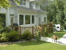 images/HouseRear6-01.jpg (102785 bytes)