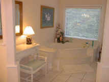 images/HouseTub.jpg (53259 bytes)